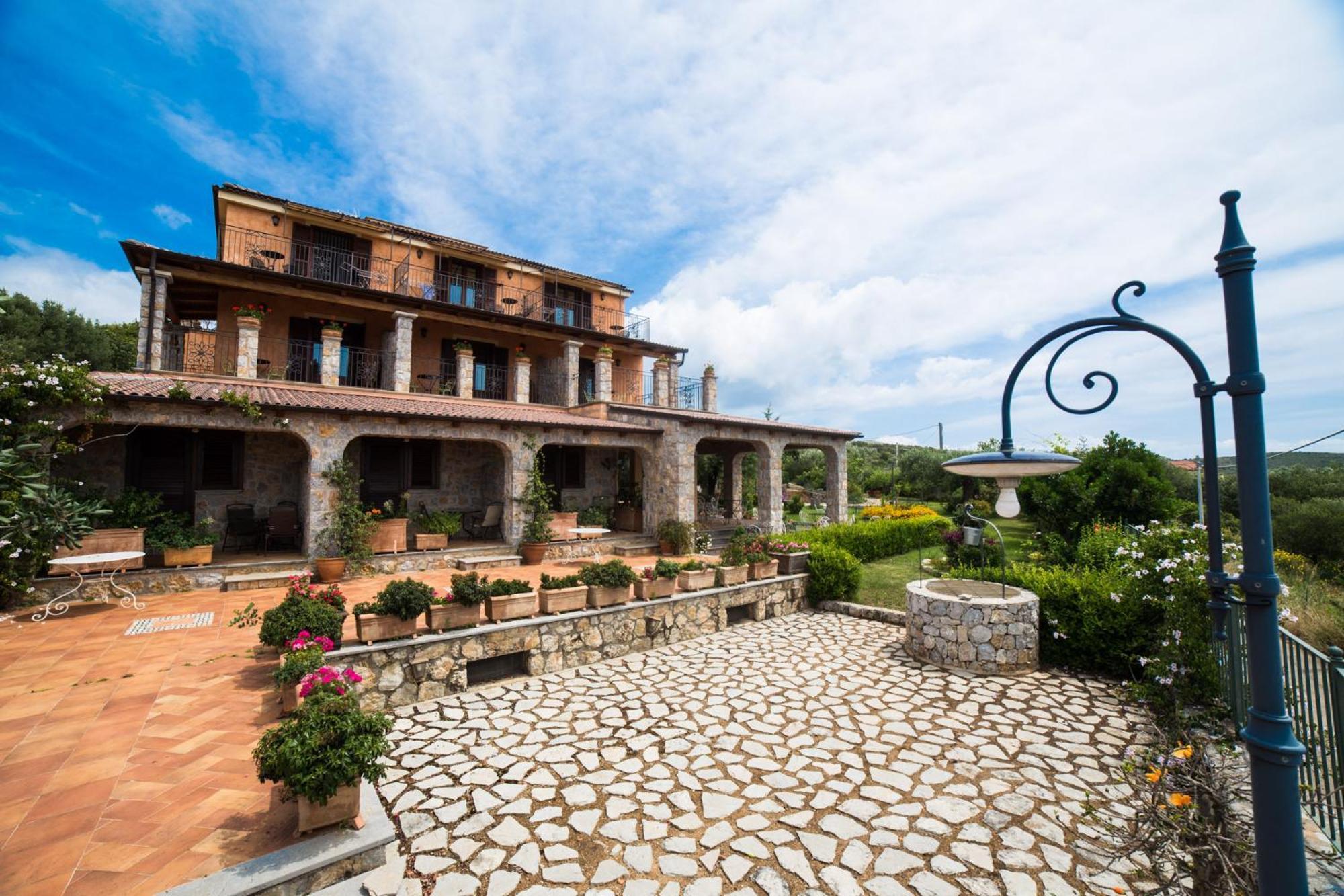 Relais Pian delle Starze Hotel Marina di Camerota Buitenkant foto